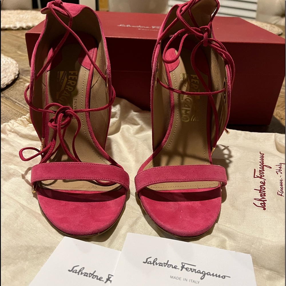 Salvatore Ferragamo Fandila Framboise Suede Calf size 8
4 inch heel